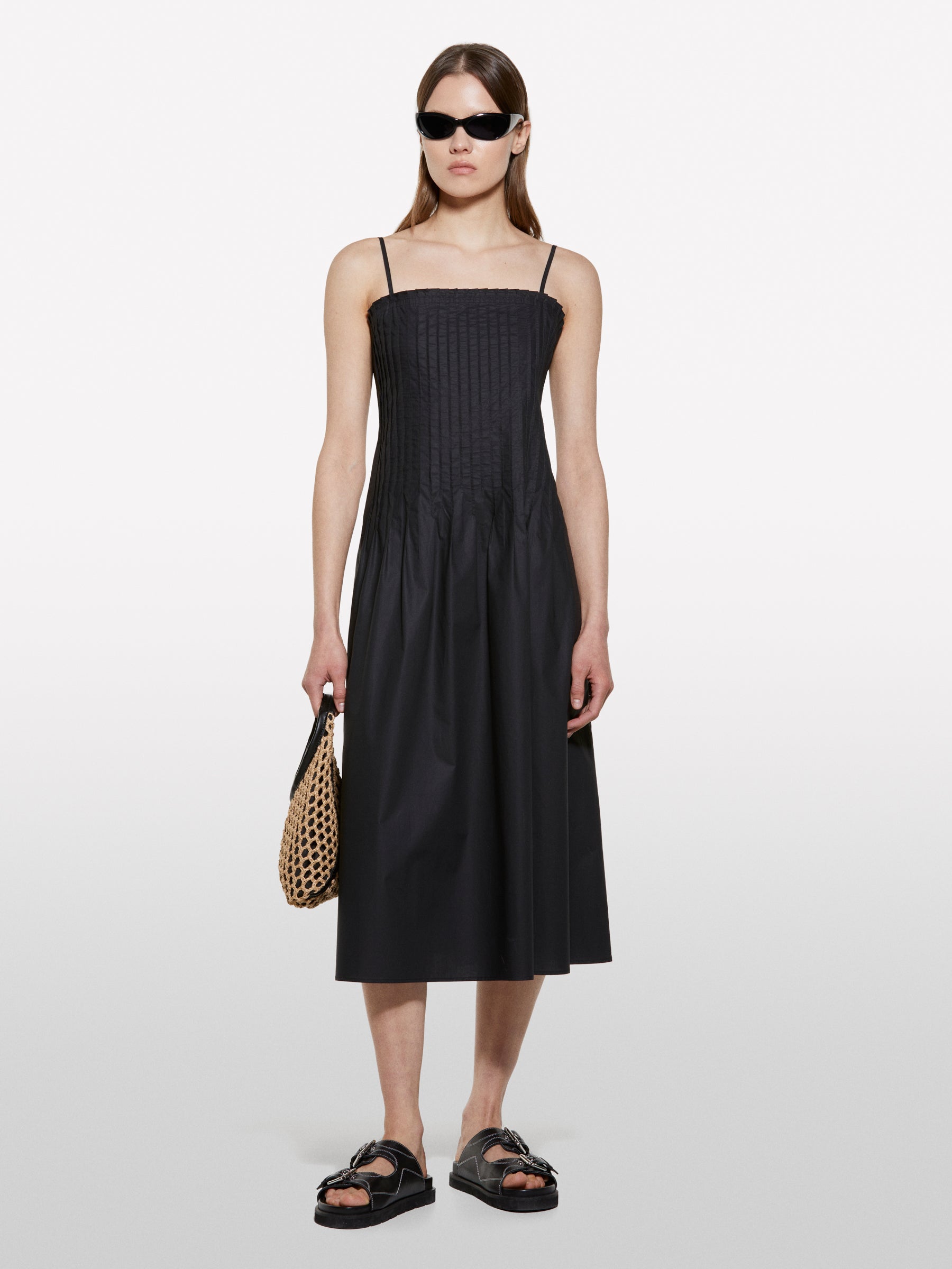 Vestido midi preto evasé - ucb_image_F