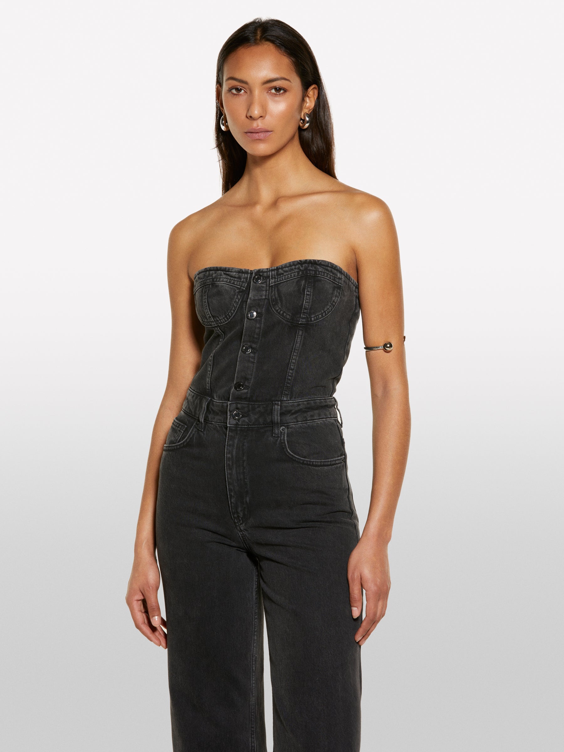Macacão bustier de jeans preto - ucb_image_FY