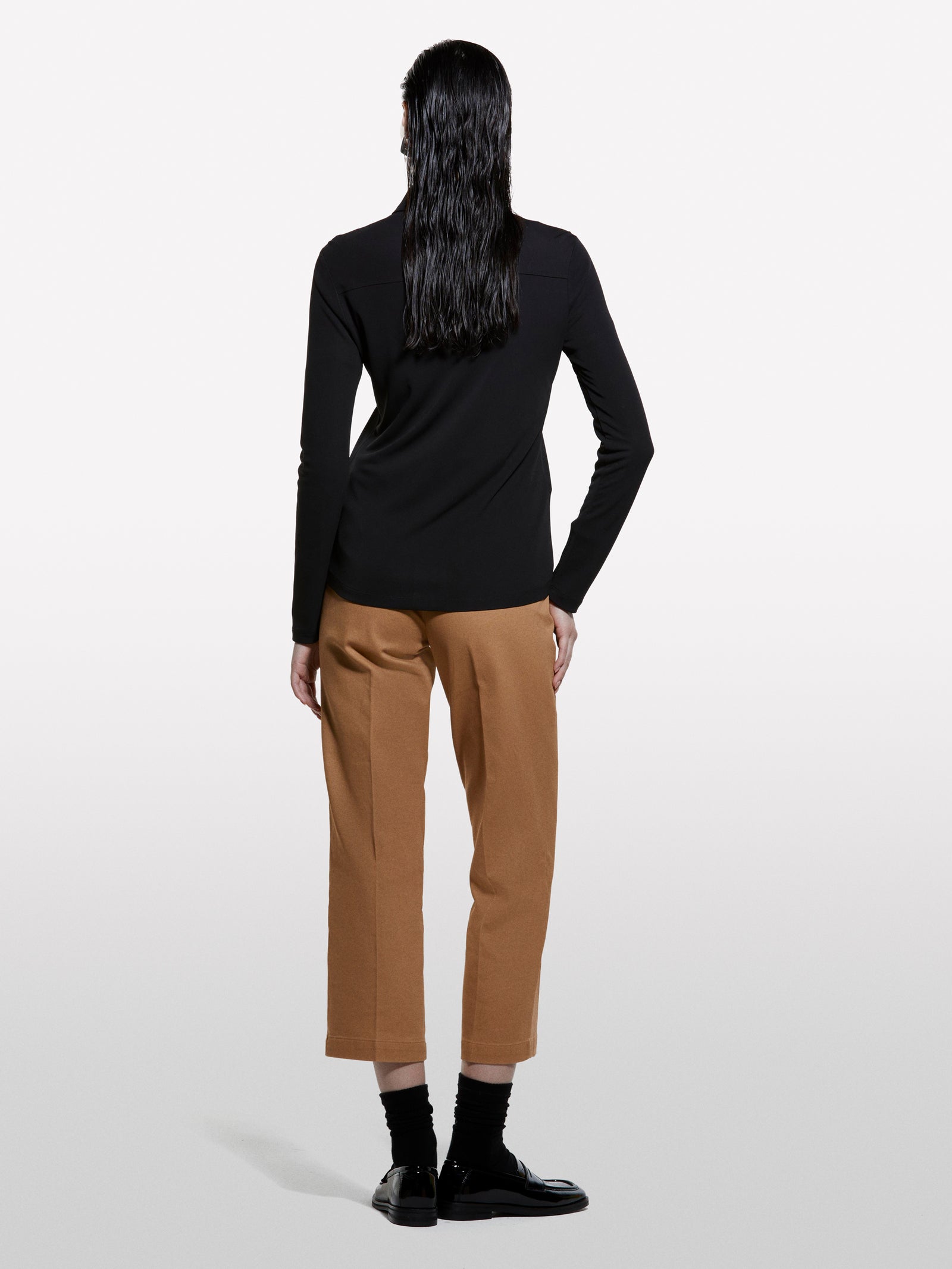 Camisa preta com bolsos - ucb_image_B