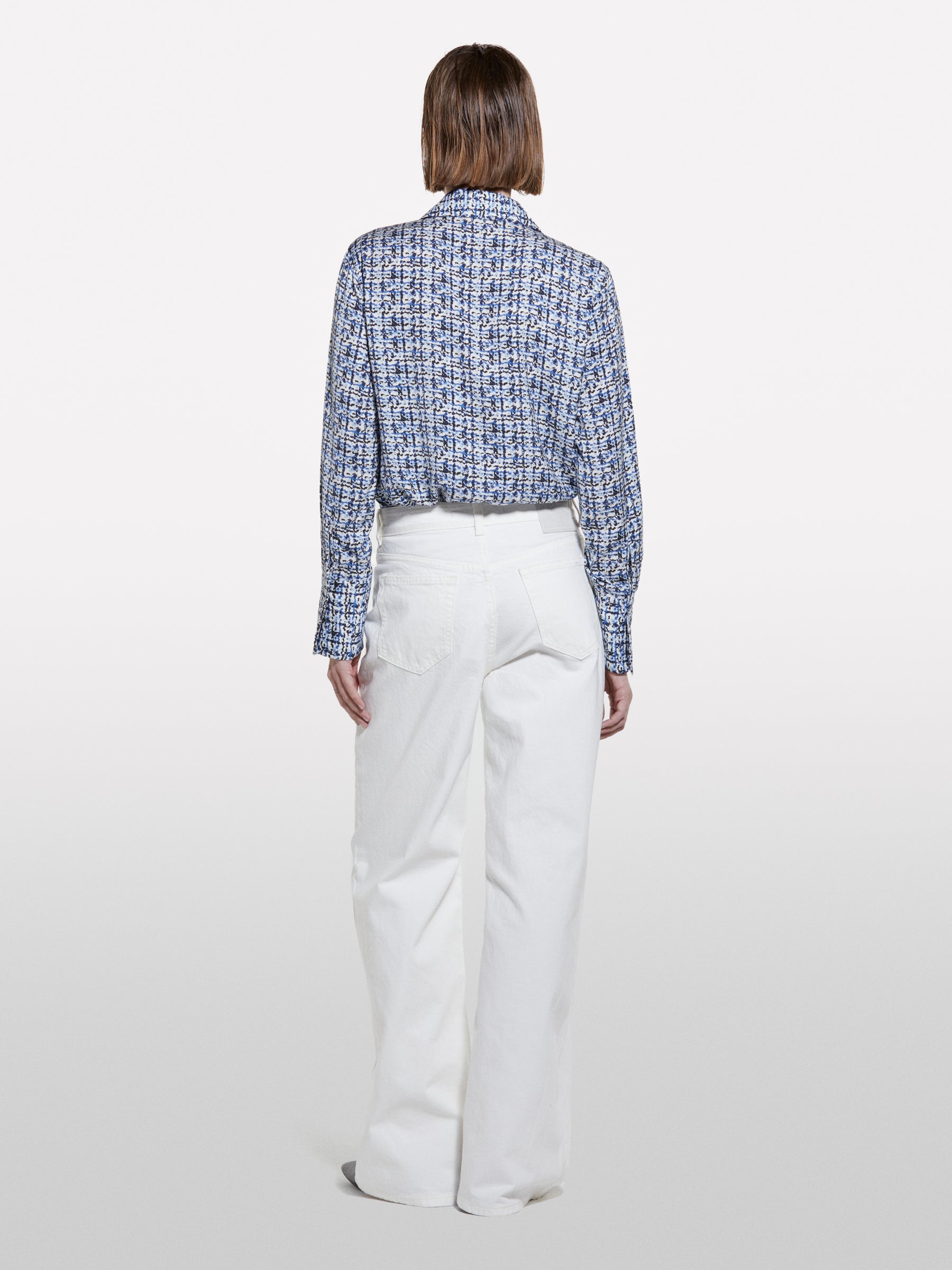Camisa azul-claro em cetim estampado - ucb_image_B