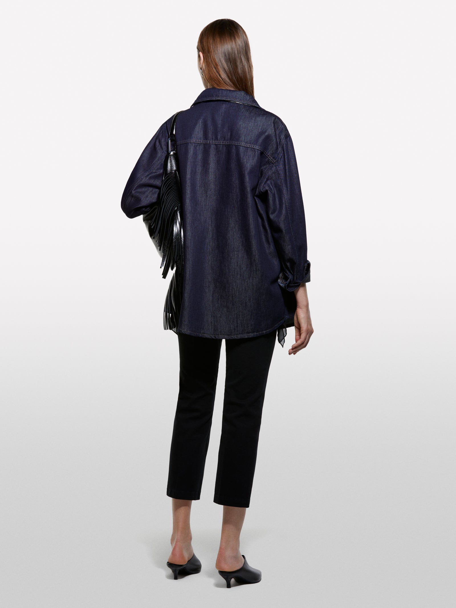 Camisa em denim azul-escuro - ucb_image_B