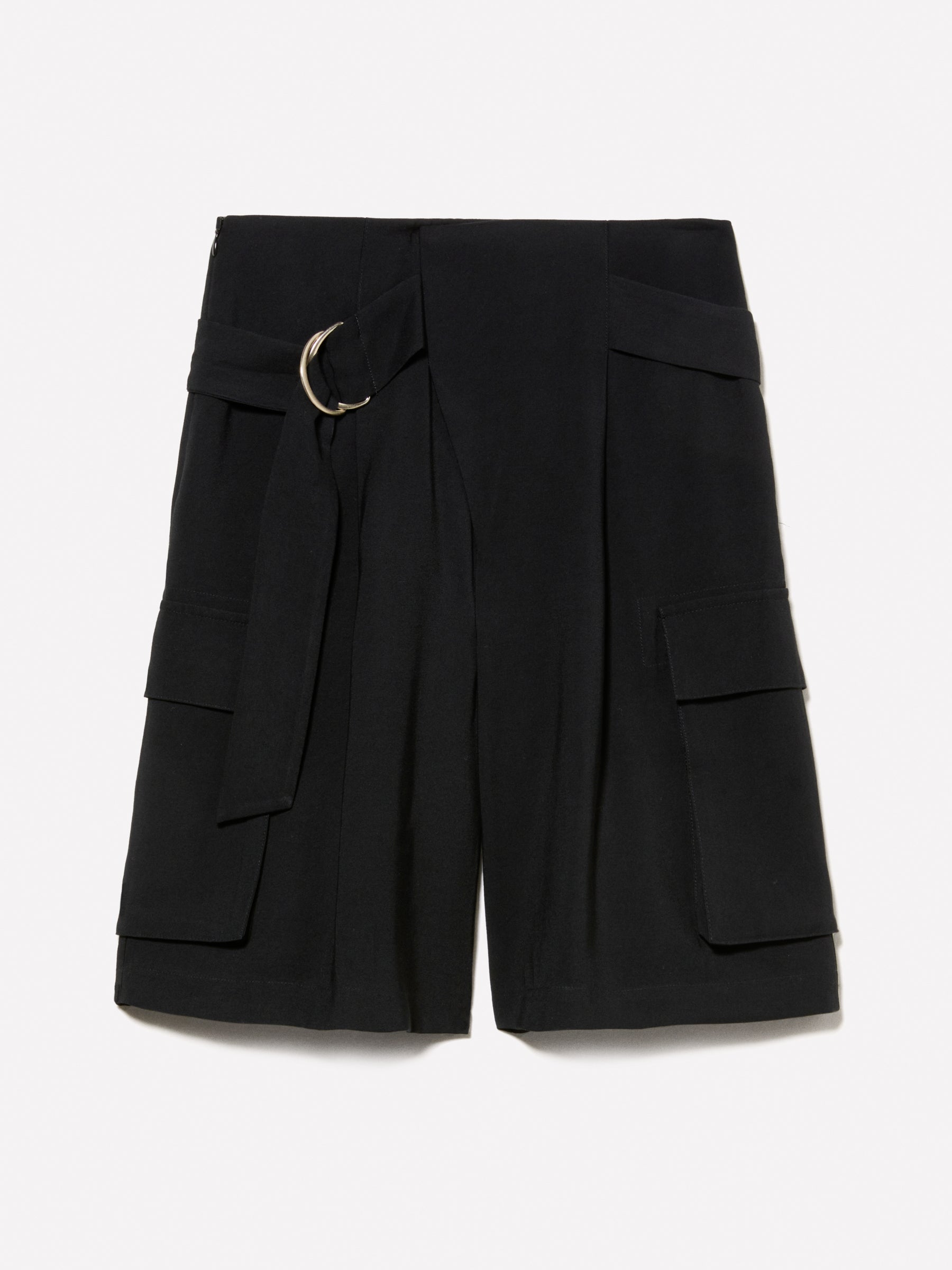 Bermudas pretas com bolsos - ucb_image_FS