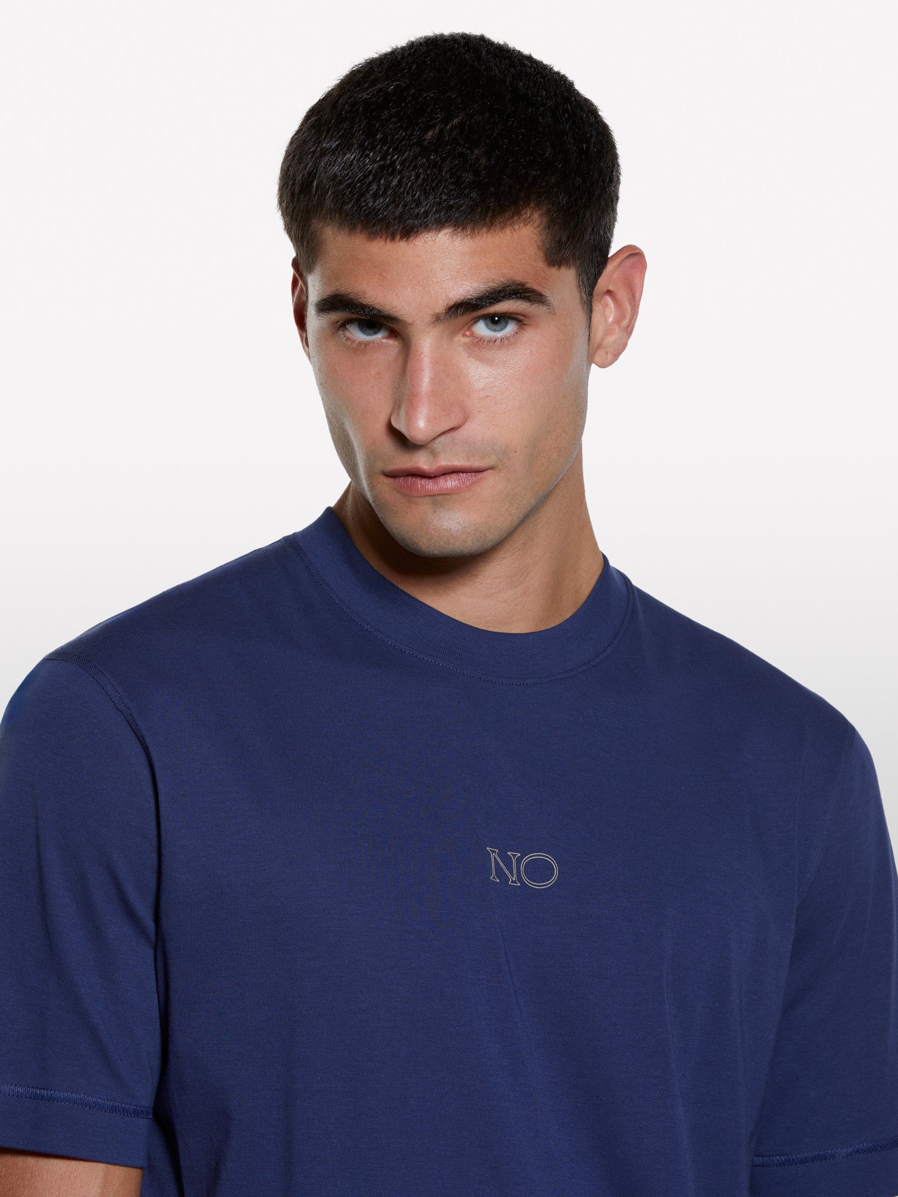 T-shirt azul-escuro com estampa - ucb_image_FY