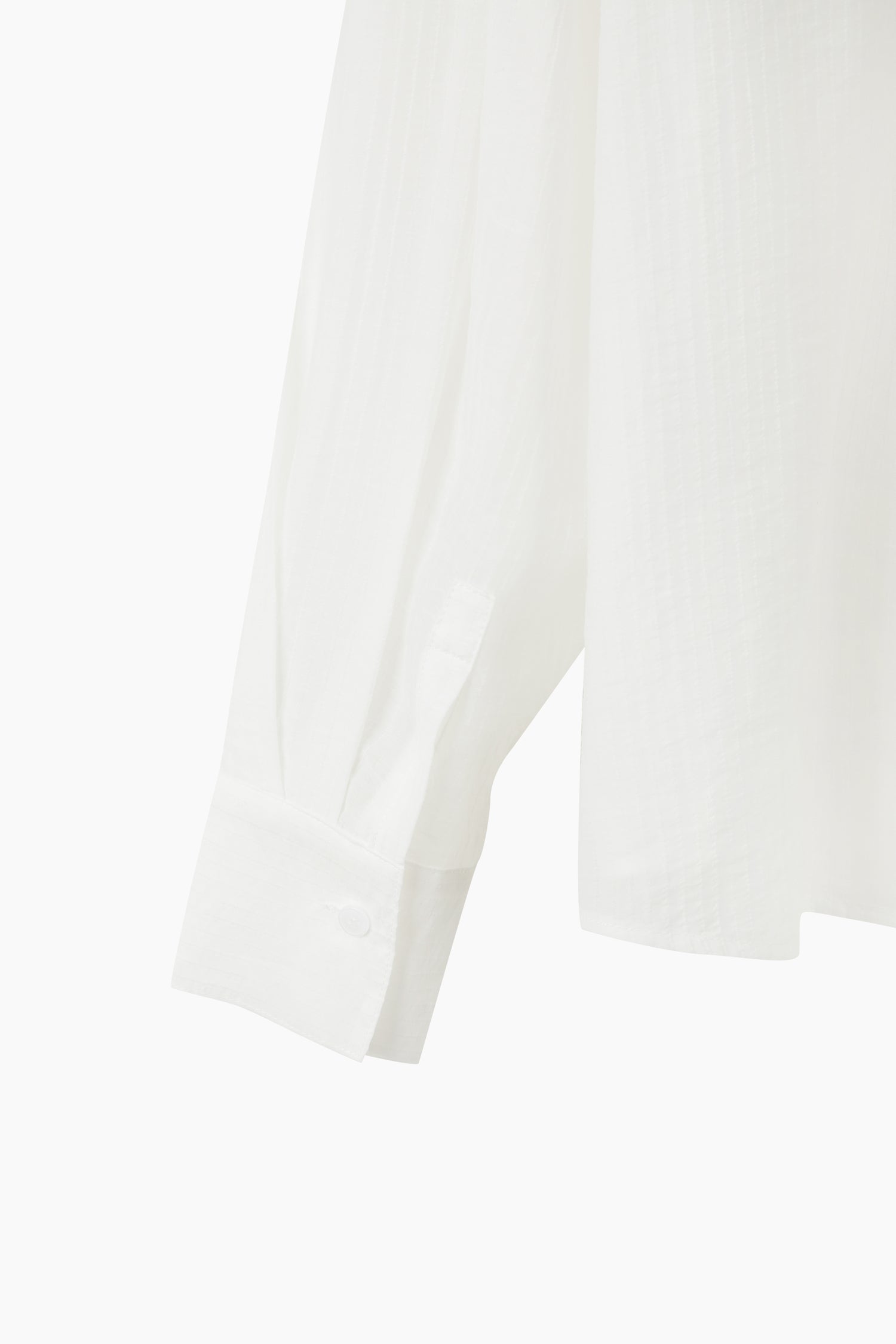 Camisa com bordado - ucb_image_DS1