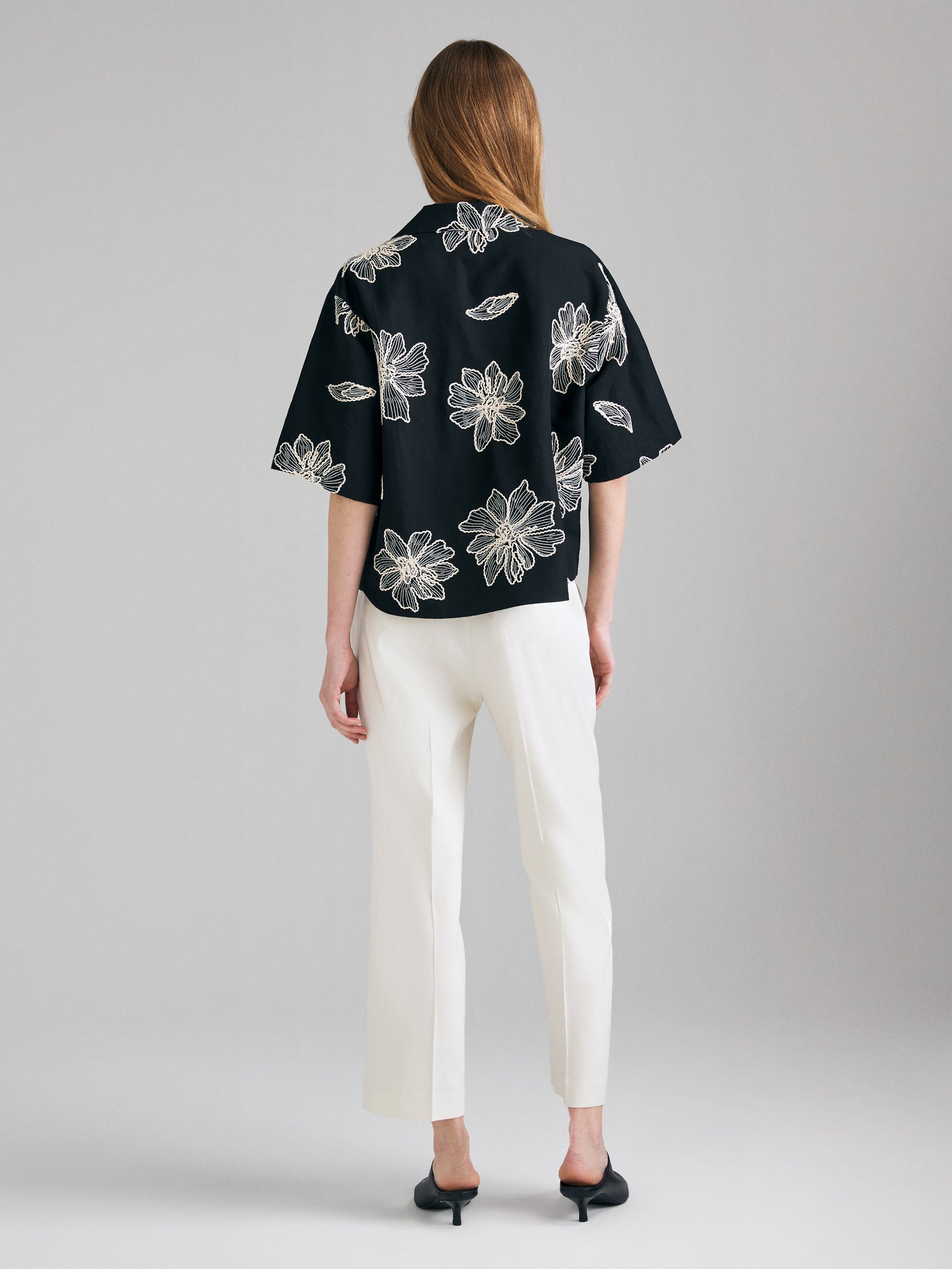 Camisa boxy fit bordada - ucb_image_B