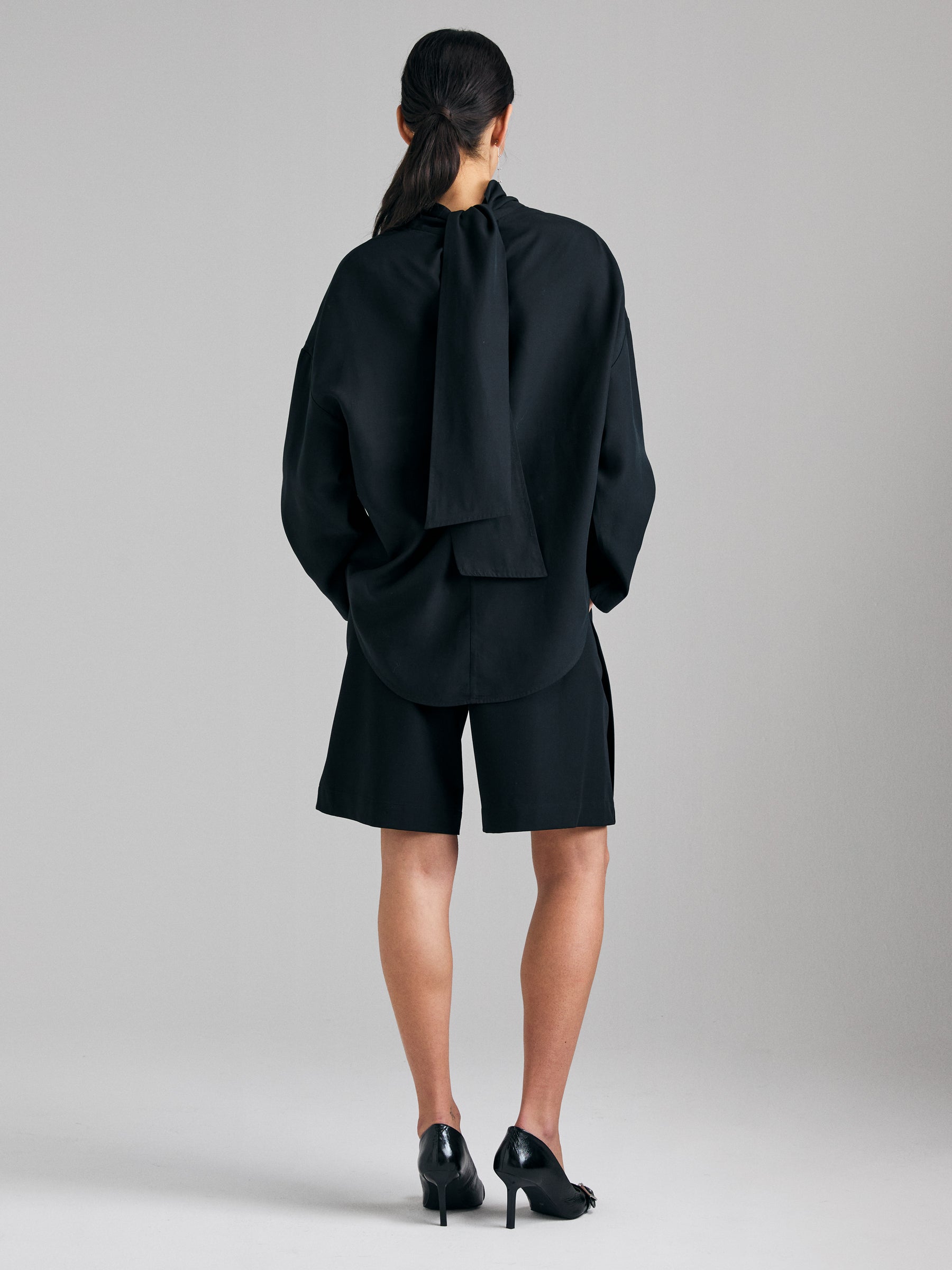 Bermudas pretas - ucb_image_B