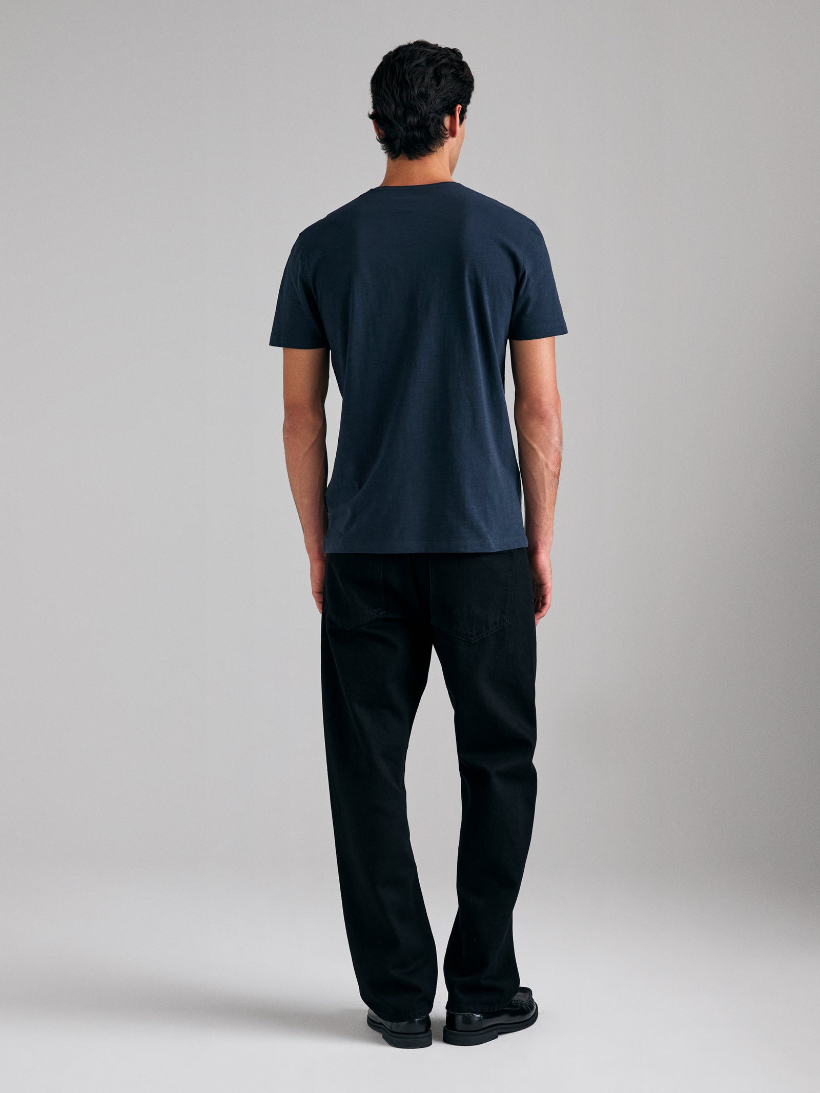 T-shirt com bolso pequeno - ucb_image_B