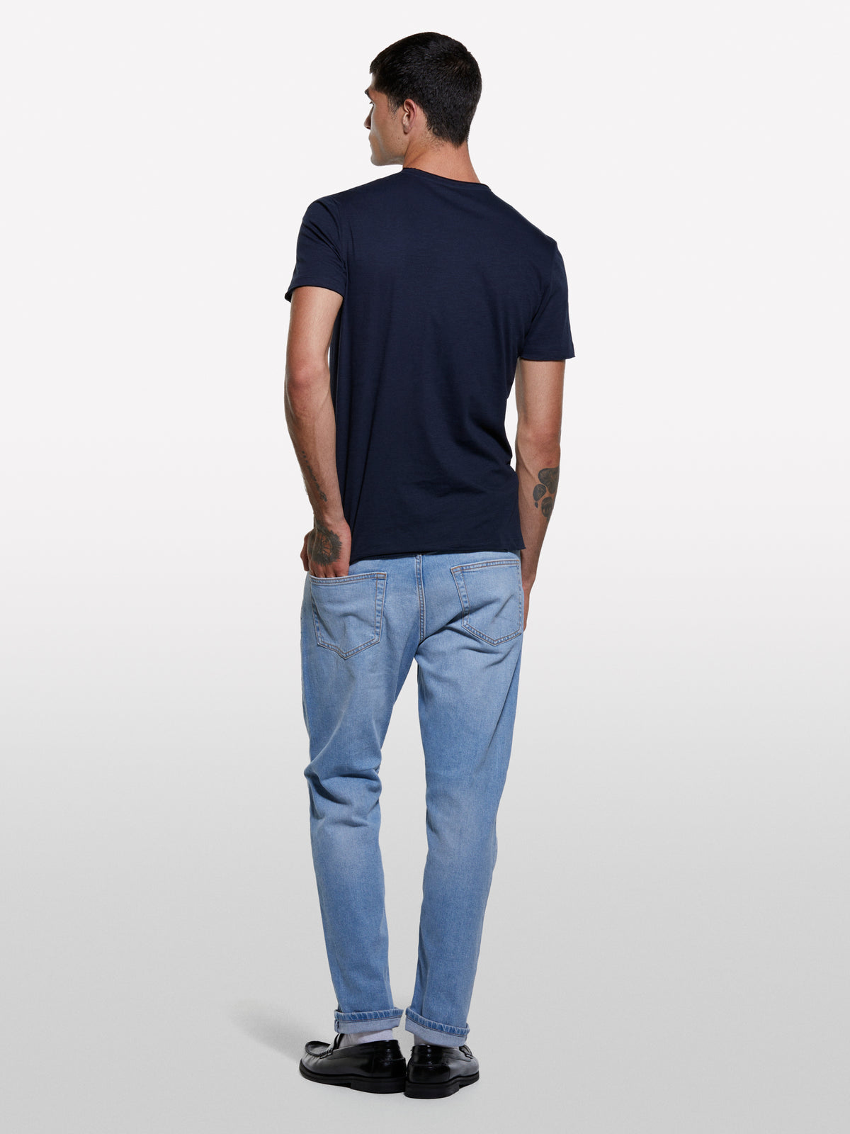 T-shirt azul-escuro com corte vivo - ucb_image_B