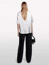 Blusa bege over fit em cetim - ucb_image_B