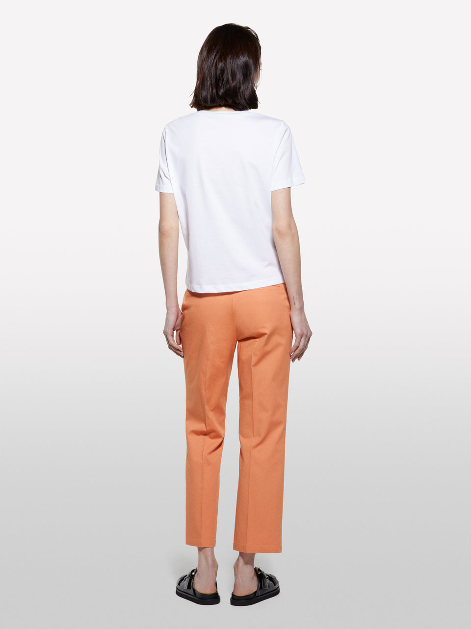 T-shirt branca com estampa de concha - ucb_image_B