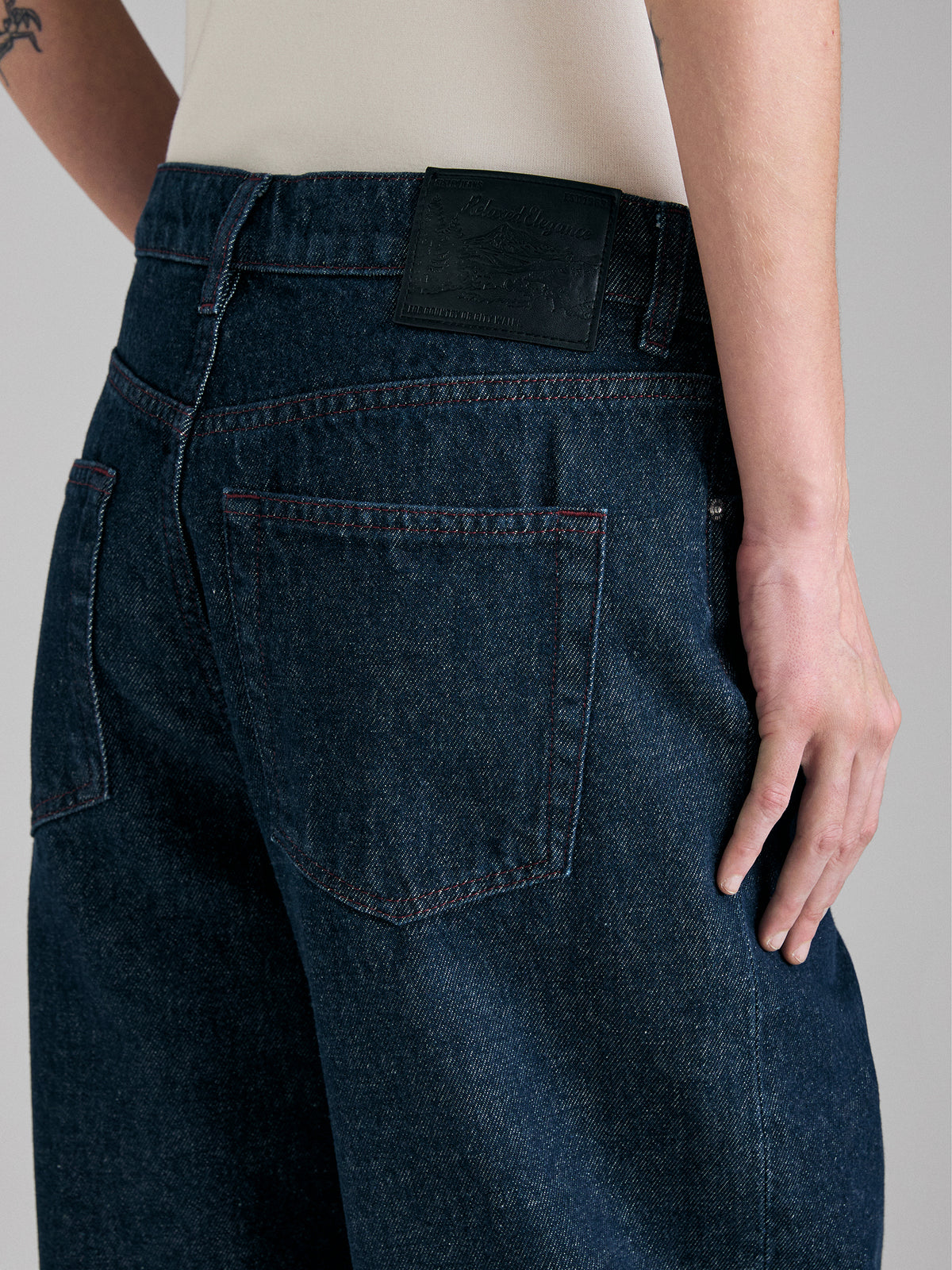 Jeans barrel fit - ucb_image_FY