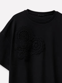 T-shirt com bordado crochê - ucb_image_DS1