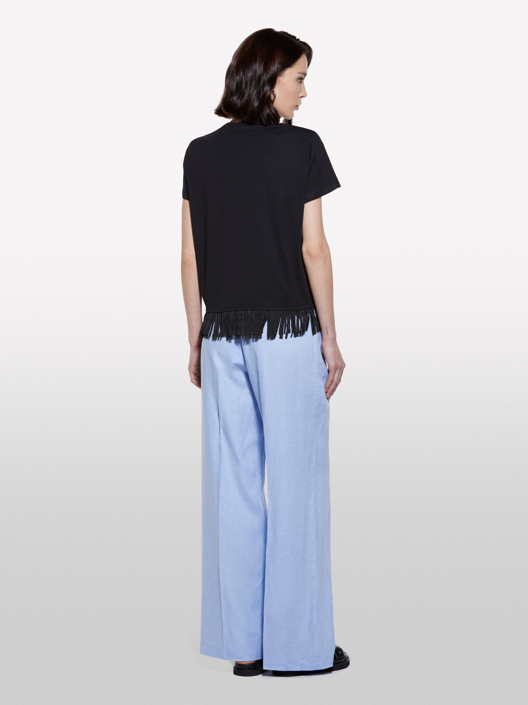 T-shirt preta com franjas na base - ucb_image_B