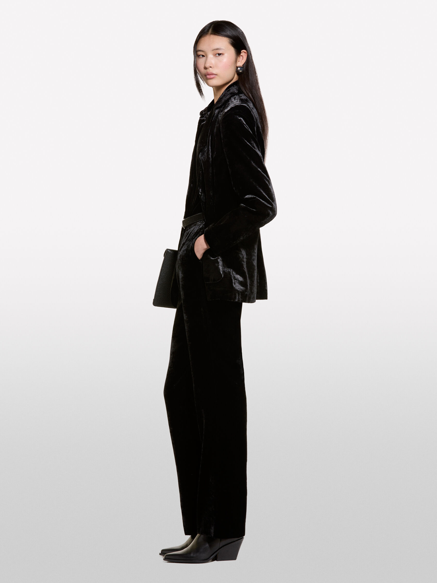 GIACCA Donna image number null