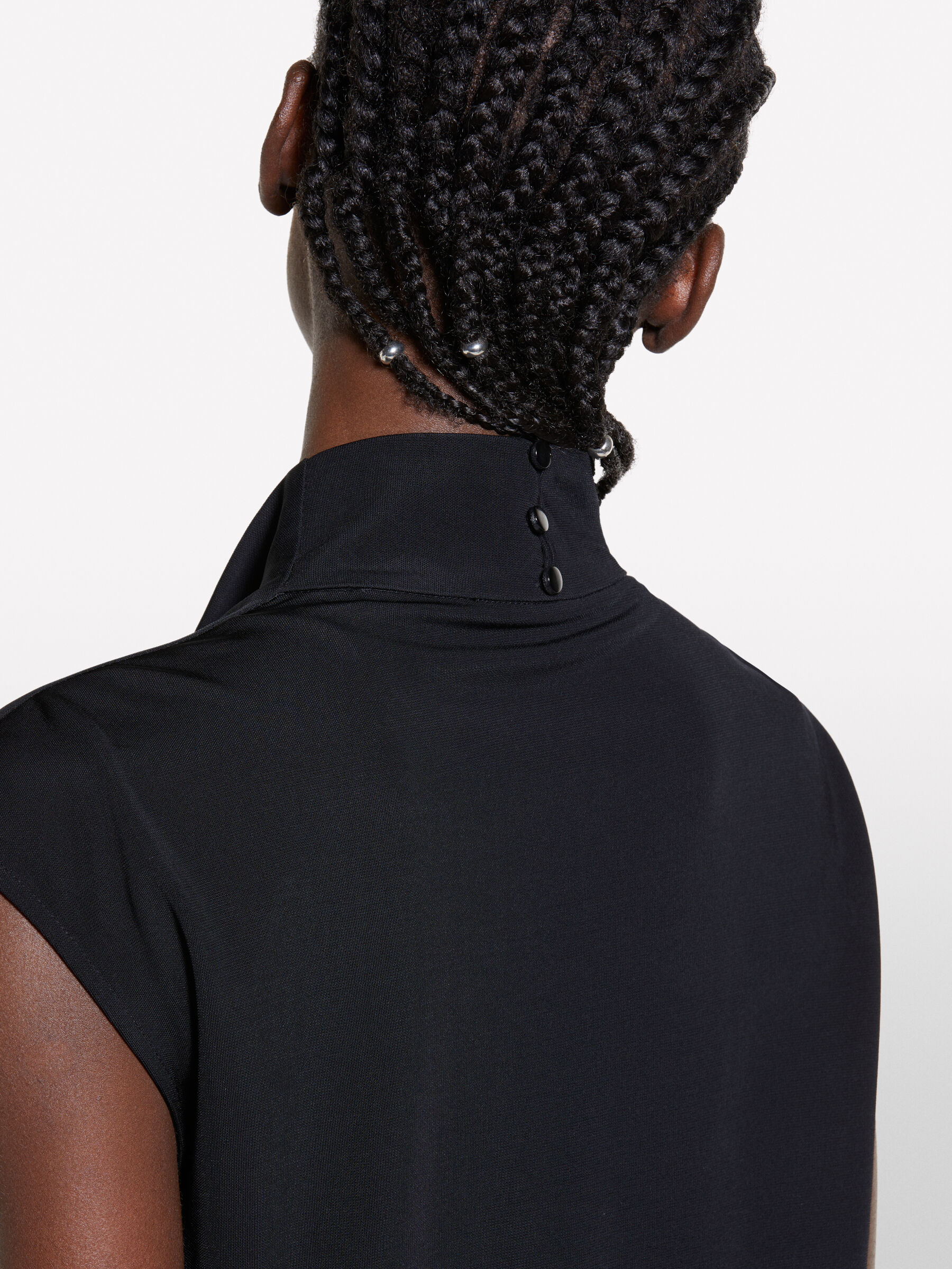 TOP Donna image number null