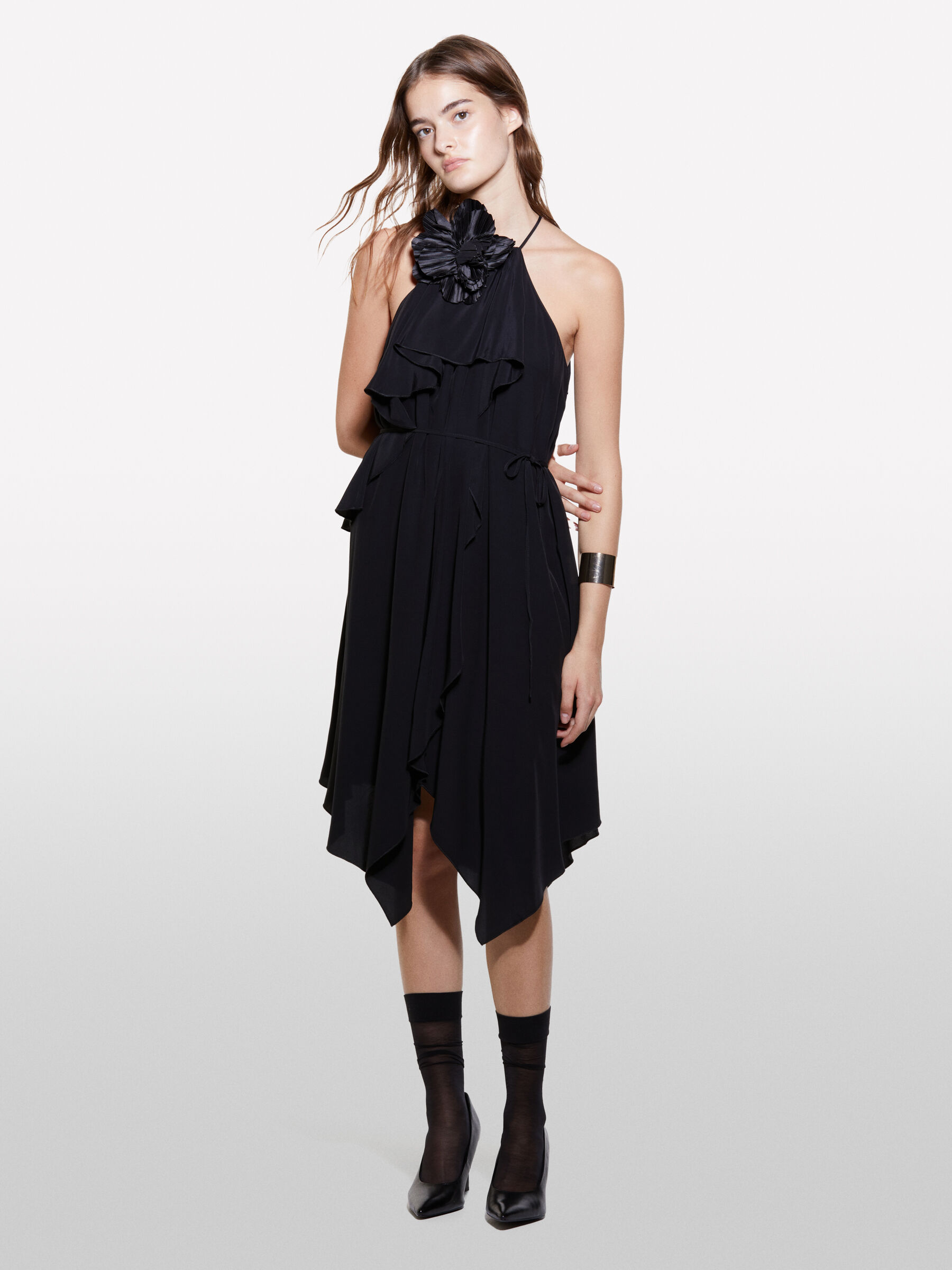 Vestito corto con maxi spilla Nero Sisley