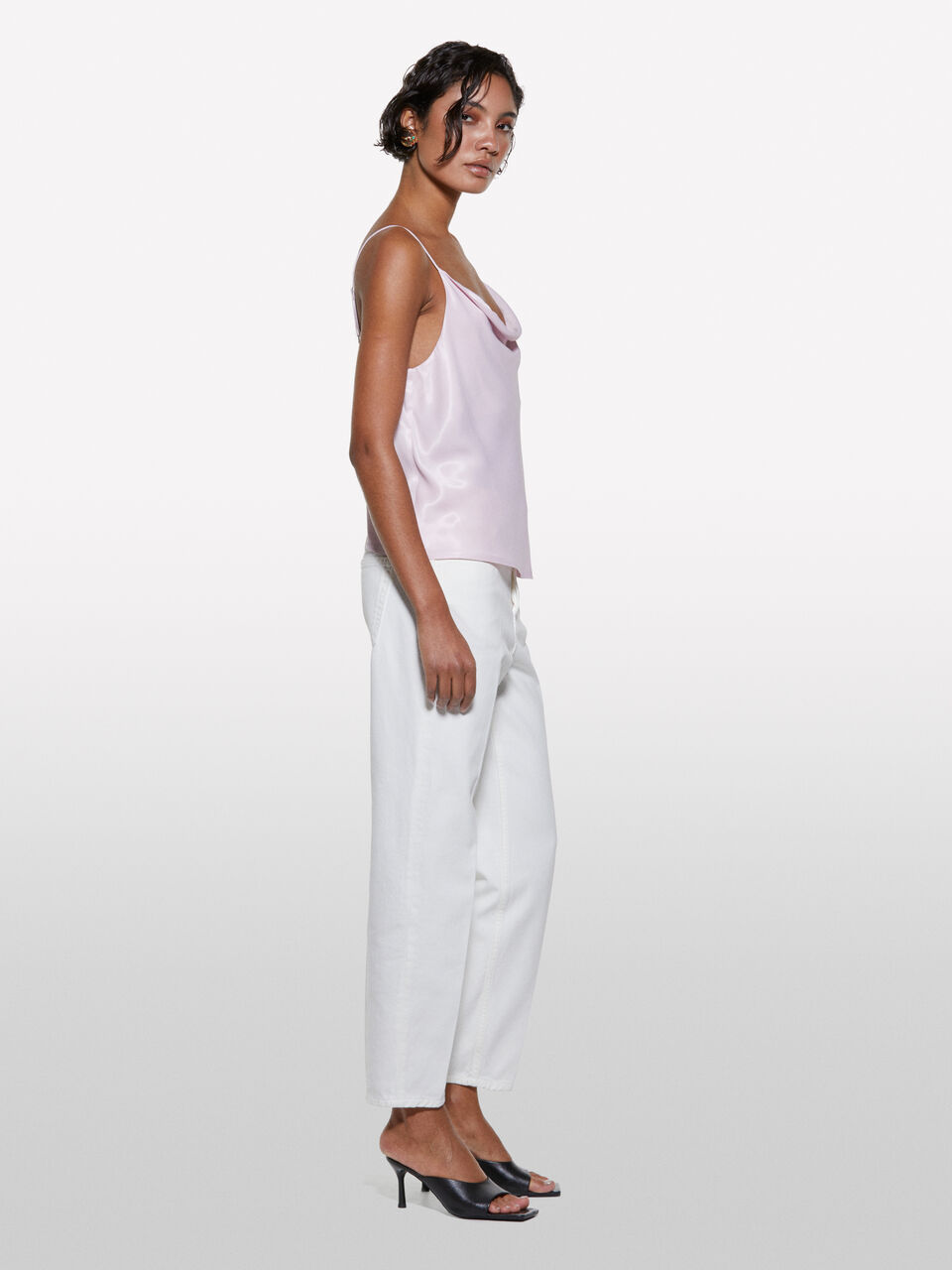 TOP Donna image number null