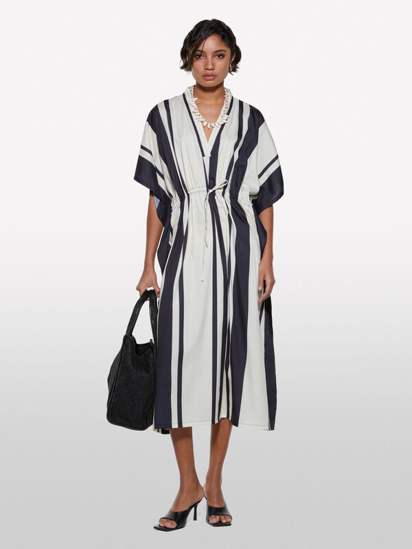 Caftano lungo stampato fondo chiaro - vestiti midi da donna | Sisley