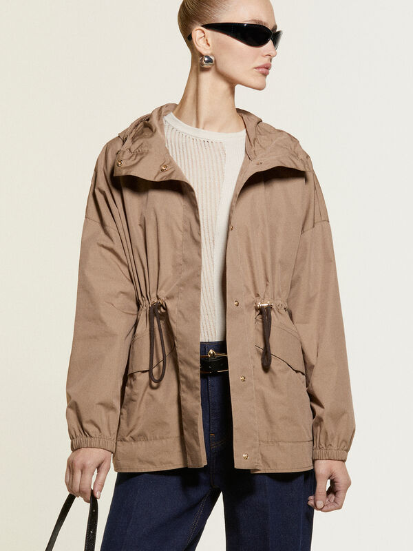 Parka corto marrone con cappuccio - giacche e giubbotti da donna | Sisley