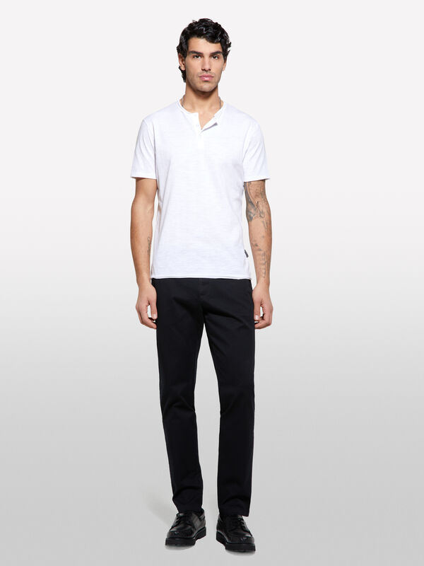 Pantaloni chino slim fit neri - pantaloni slim da uomo | Sisley