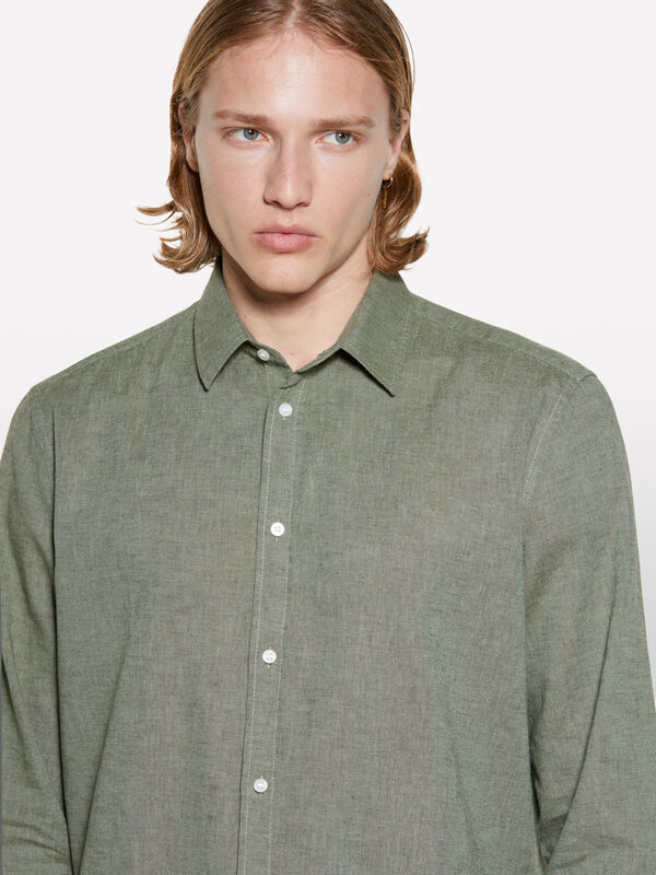 Camicia in misto lino verde  - camicie regular da uomo | Sisley