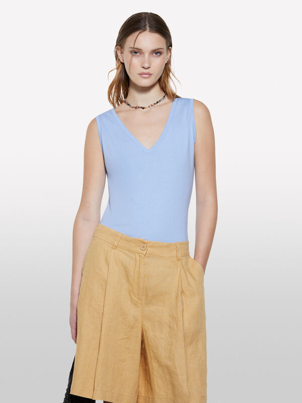 Canotta azzurra con scollo a V - top da donna | Sisley