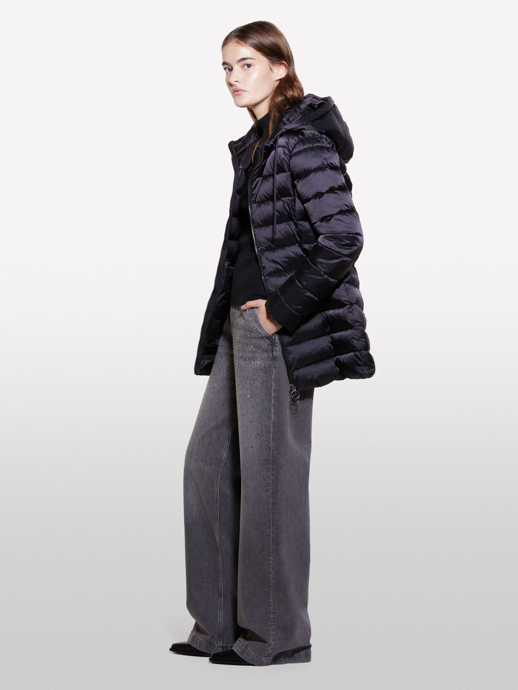Giubbotto imbottito in nylon nero Nero Sisley