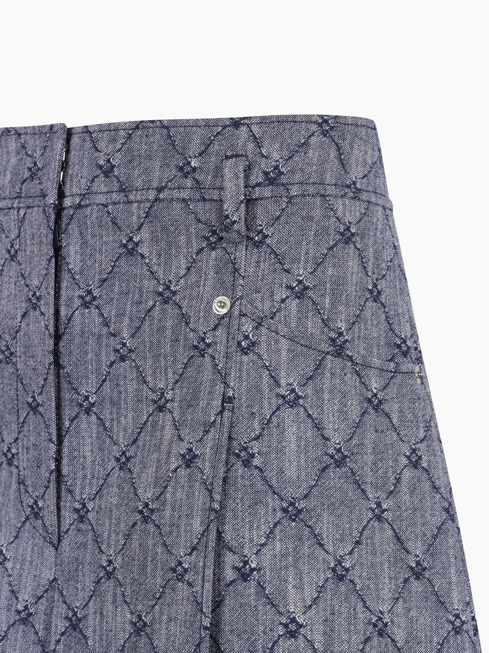 GONNA Donna image number null