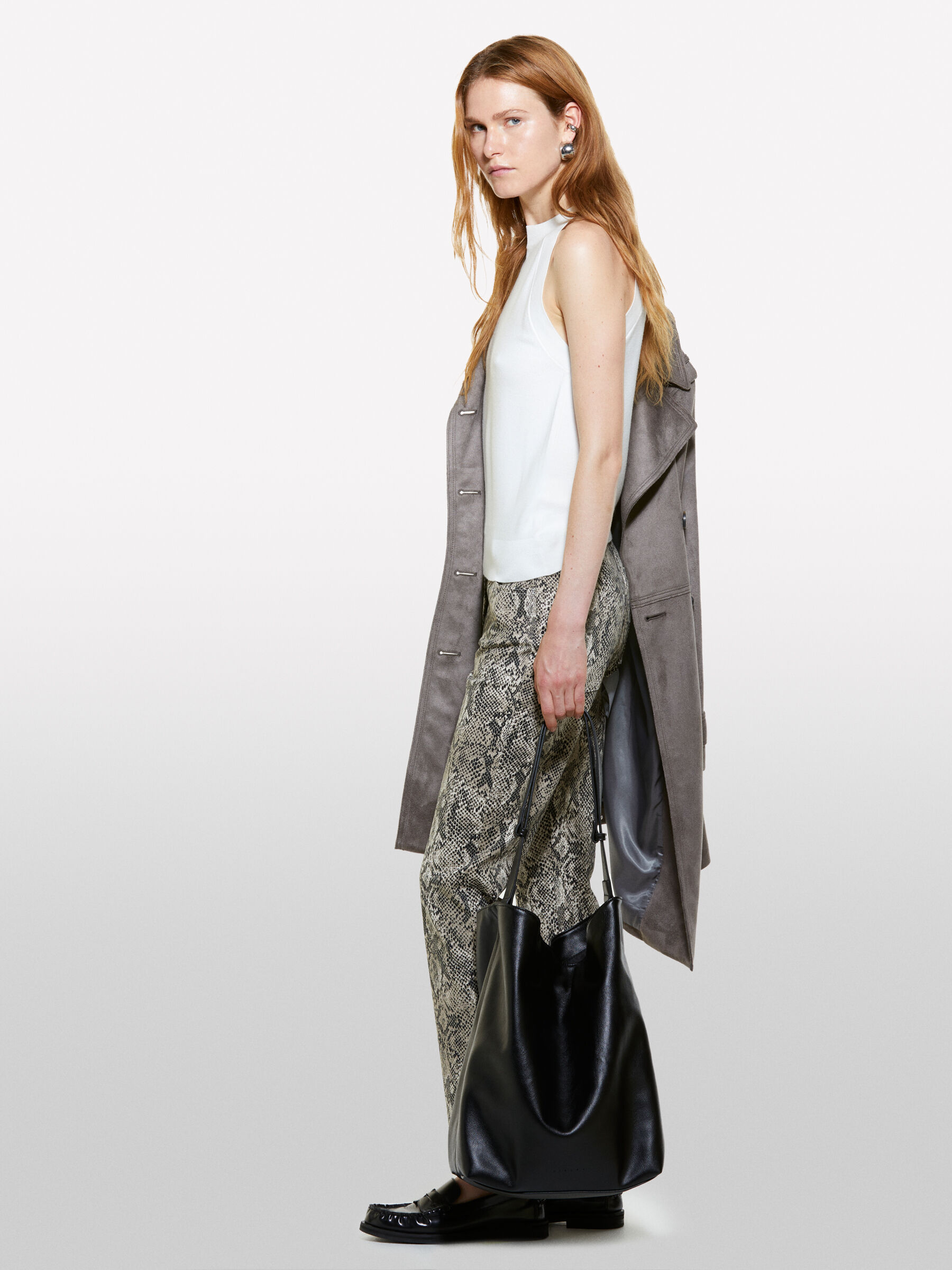 TOP Donna image number null