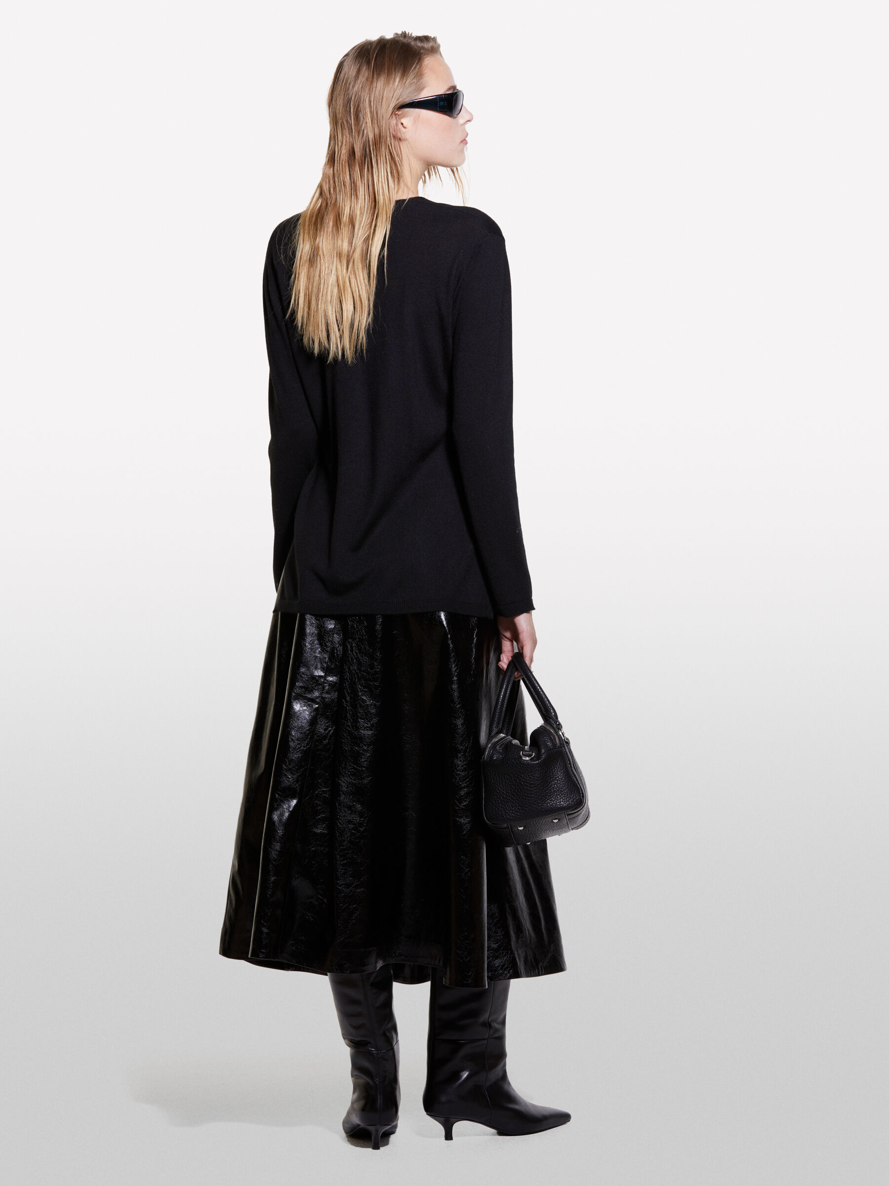 Maglia over fit nera con scollo profondo Nero Sisley