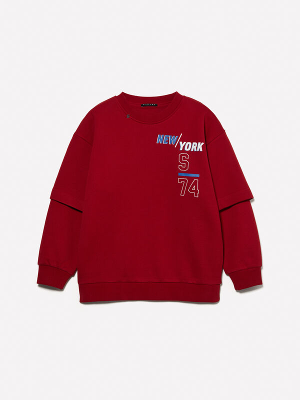 Felpa rossa over fit con stampa a rilievo - maglieria da bambino | Sisley Young