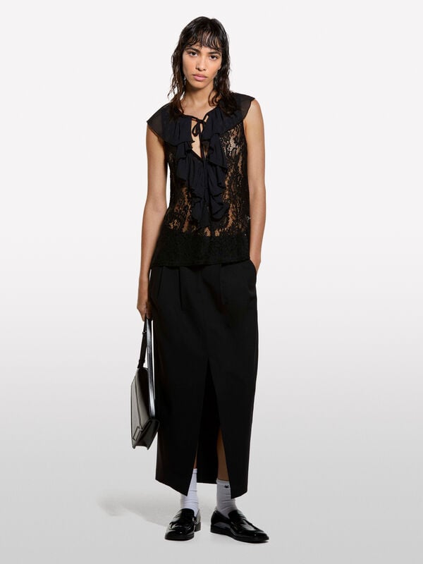 Top nero in pizzo con jabot Top nero in pizzo con jabot - top da donna | Sisley