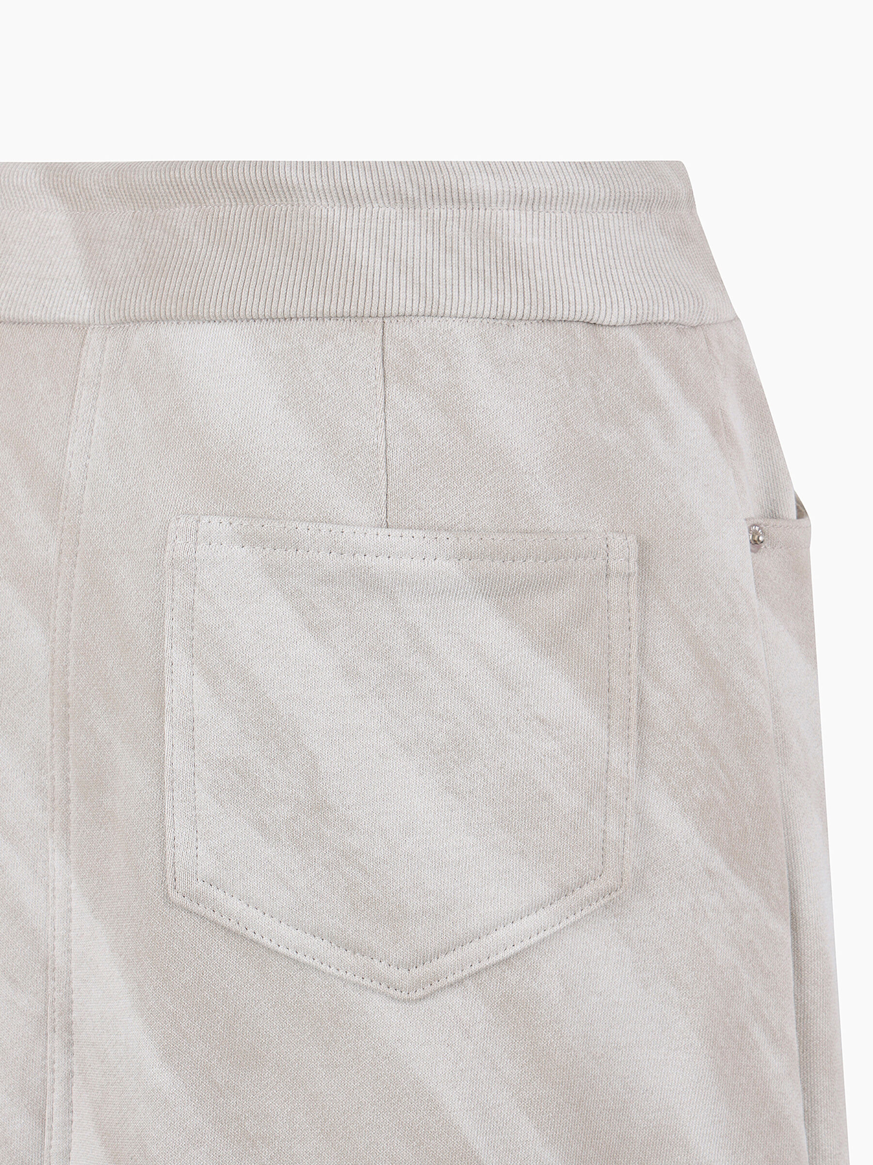 GONNA Donna image number null