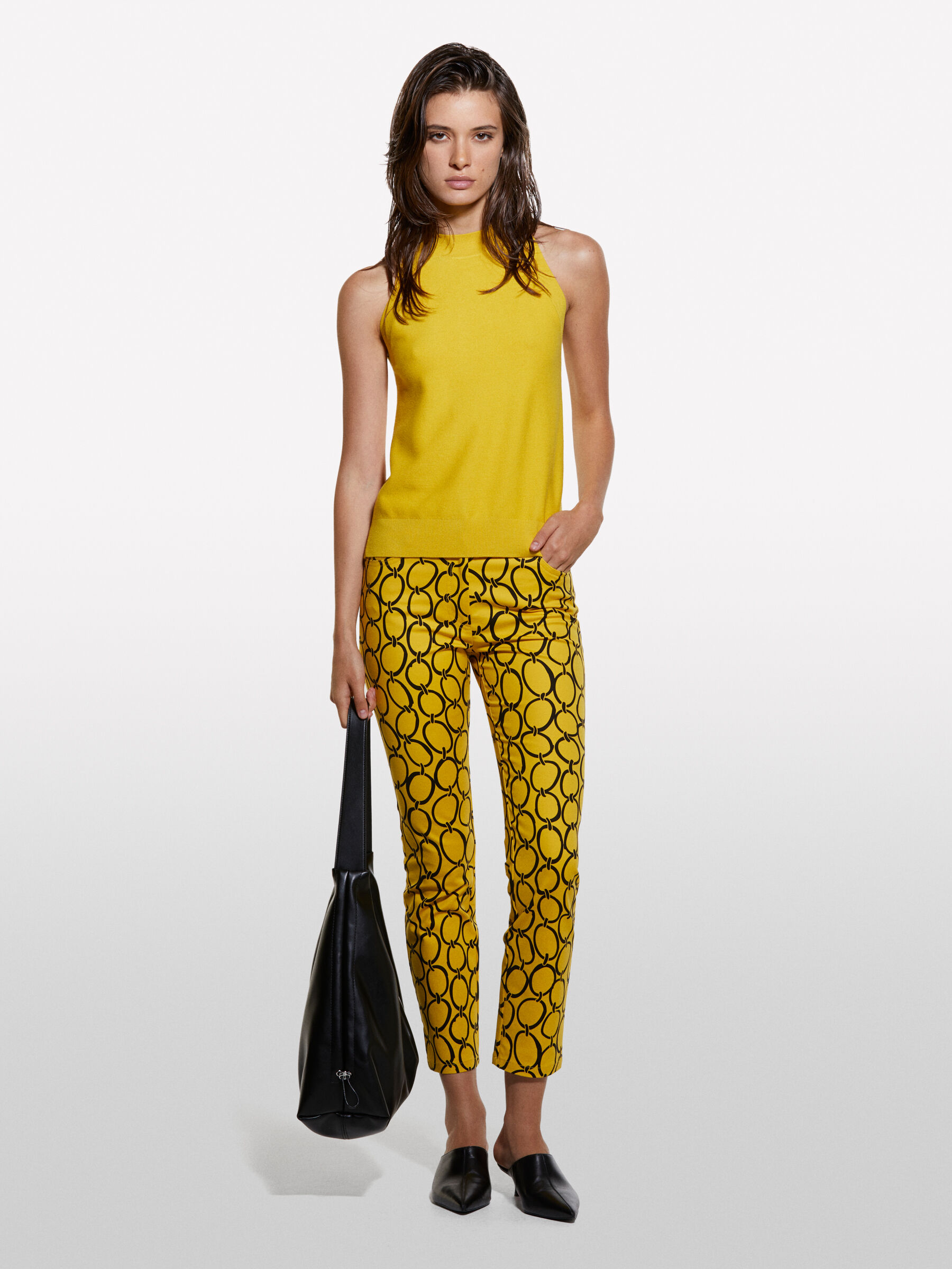 TOP Donna image number null