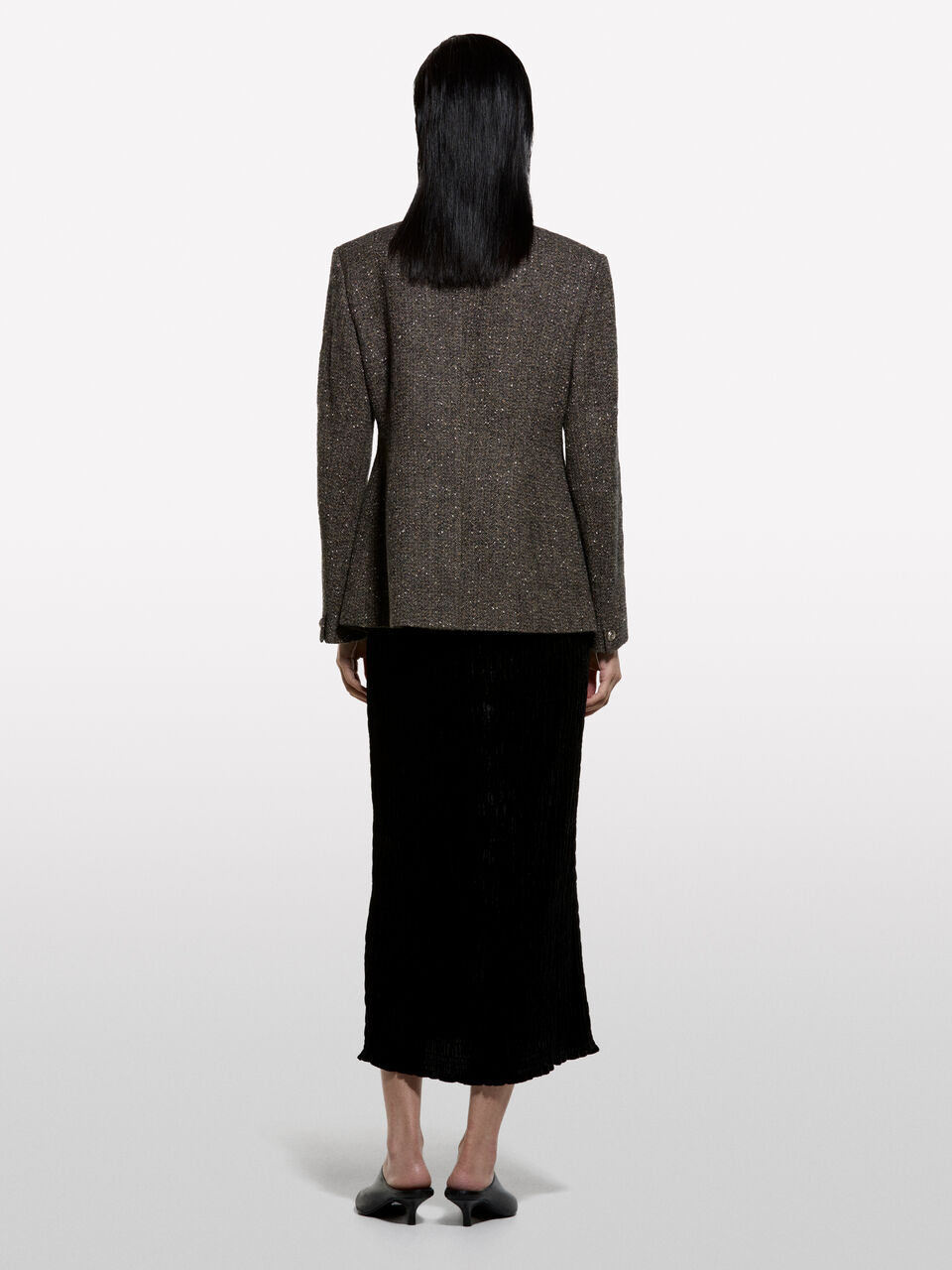 GONNA Donna image number null