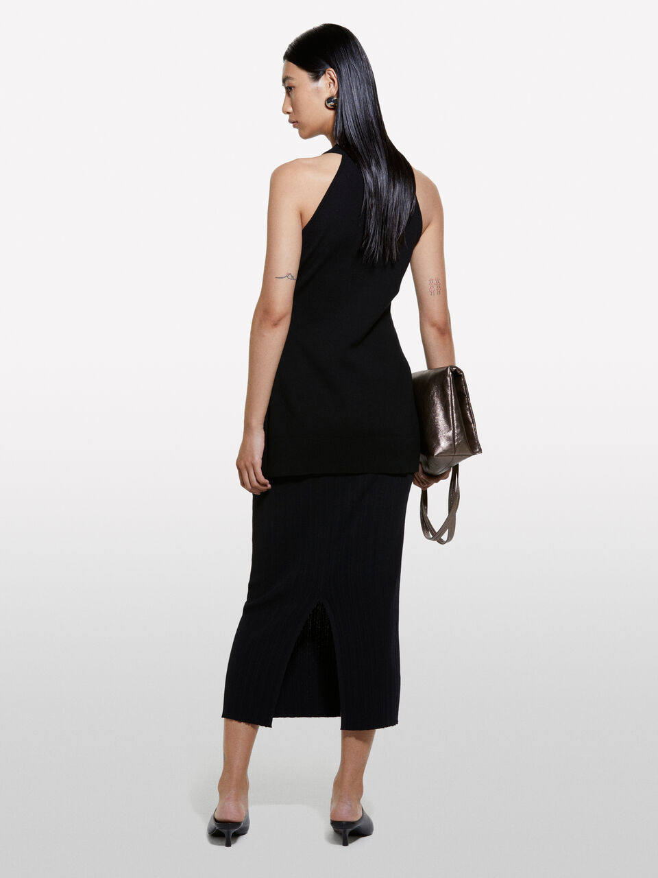 TOP Donna image number null