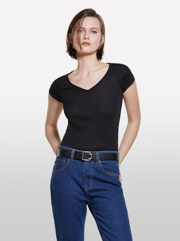 T-shirt scollo a V nera - t-shirt a manica corta da donna | Sisley
