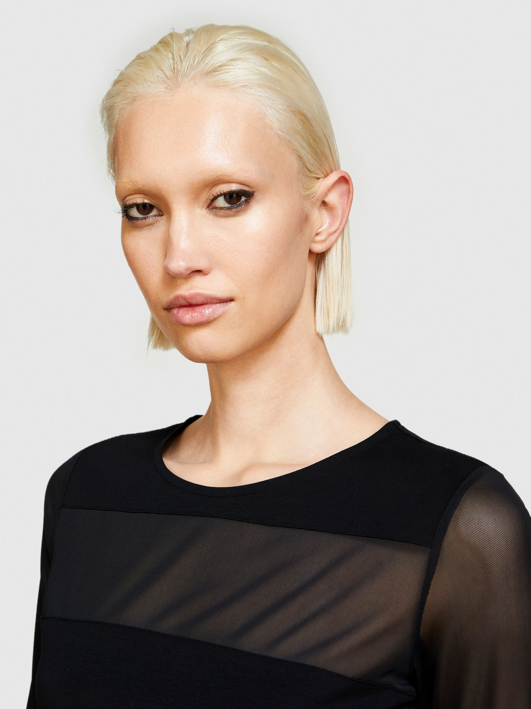 T shirt online con maniche tulle