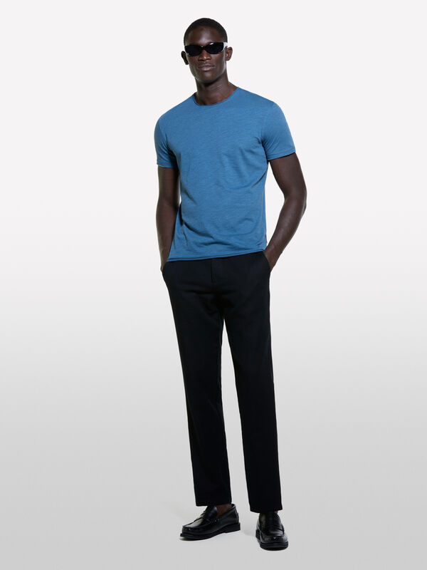 T-shirt blu con taglio vivo - t-shirt a manica corta da uomo | Sisley