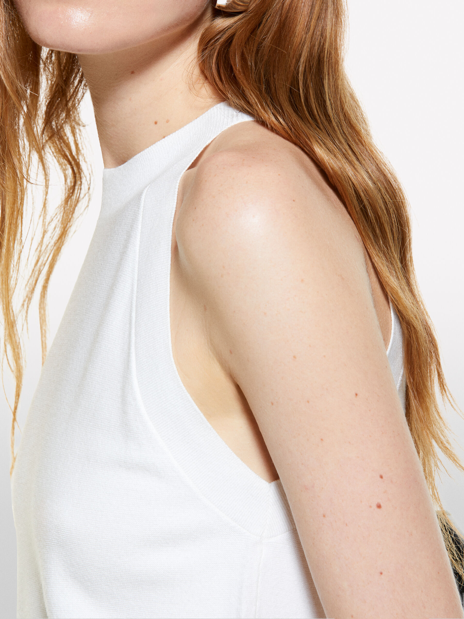 TOP Donna image number null