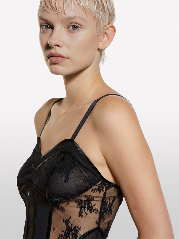 Top in tulle e pizzo nero - top da donna | Sisley