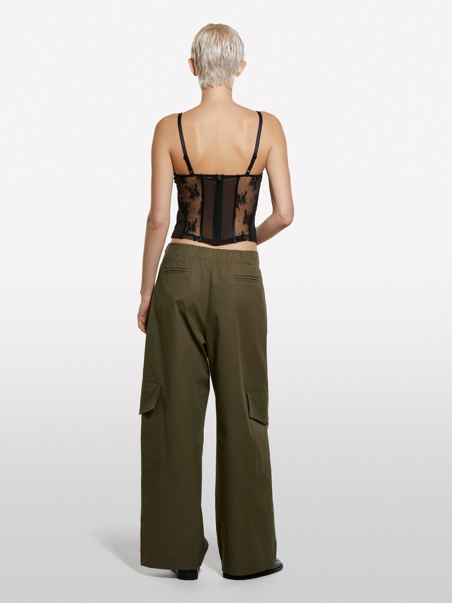 BUSTINO Donna image number null