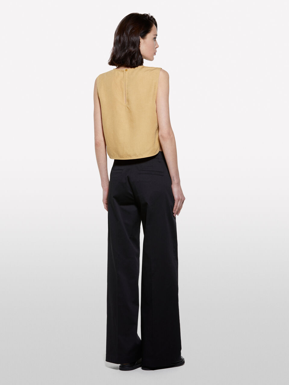 TOP Donna image number null