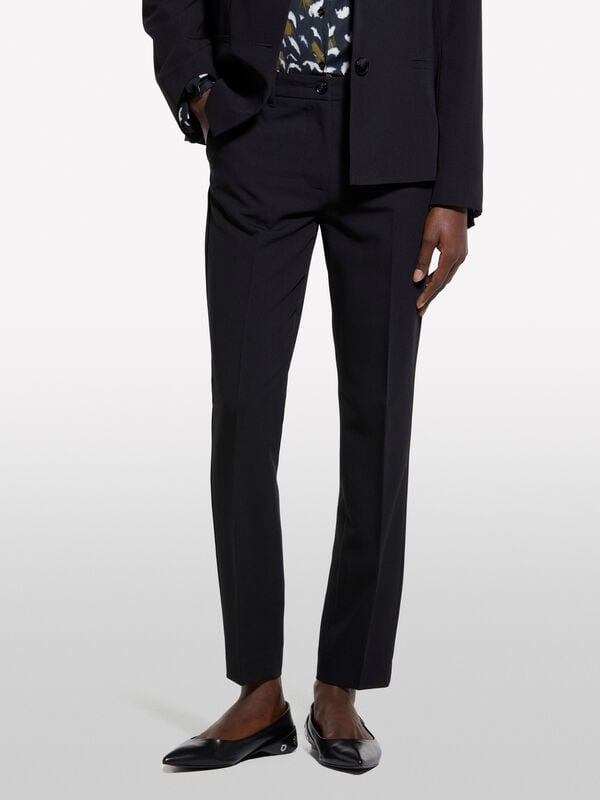 Pantaloni neri a sigaretta - pantaloni skinny da donna | Sisley