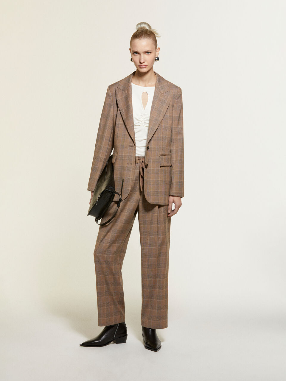 GIACCA Donna image number null