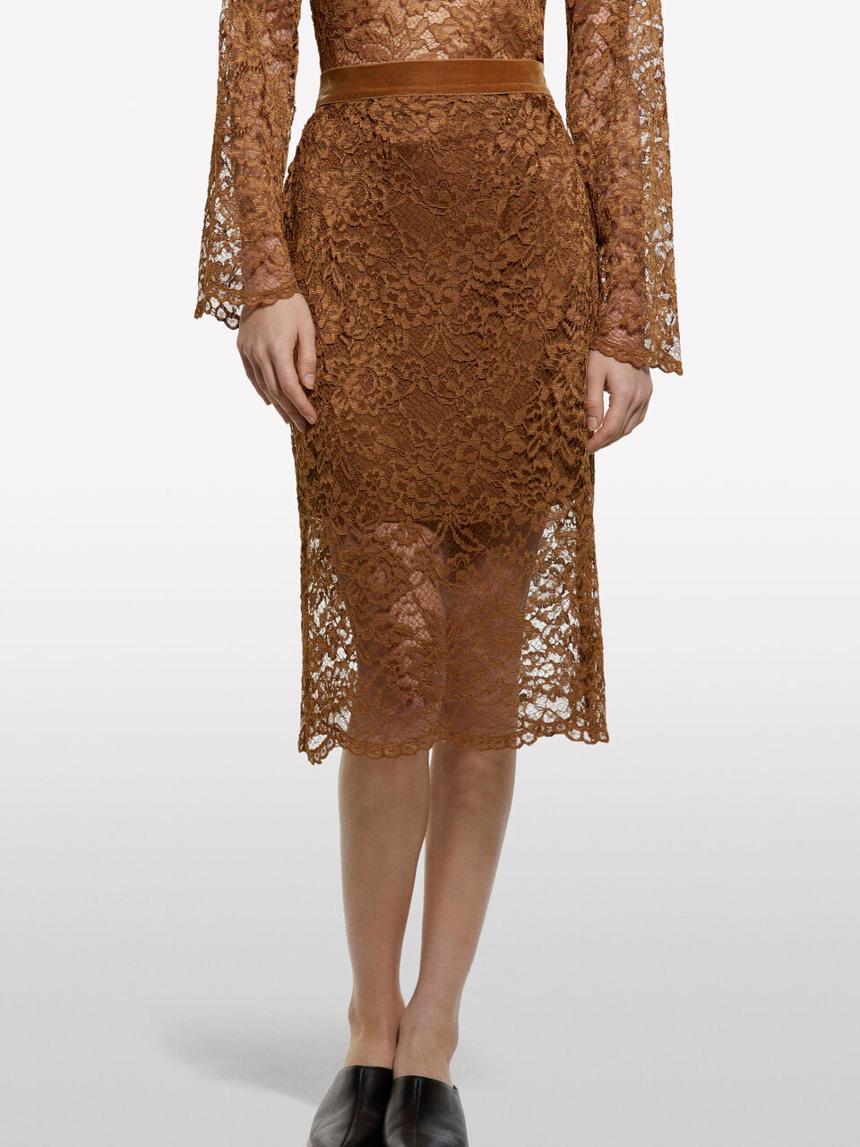 GONNA Donna image number null