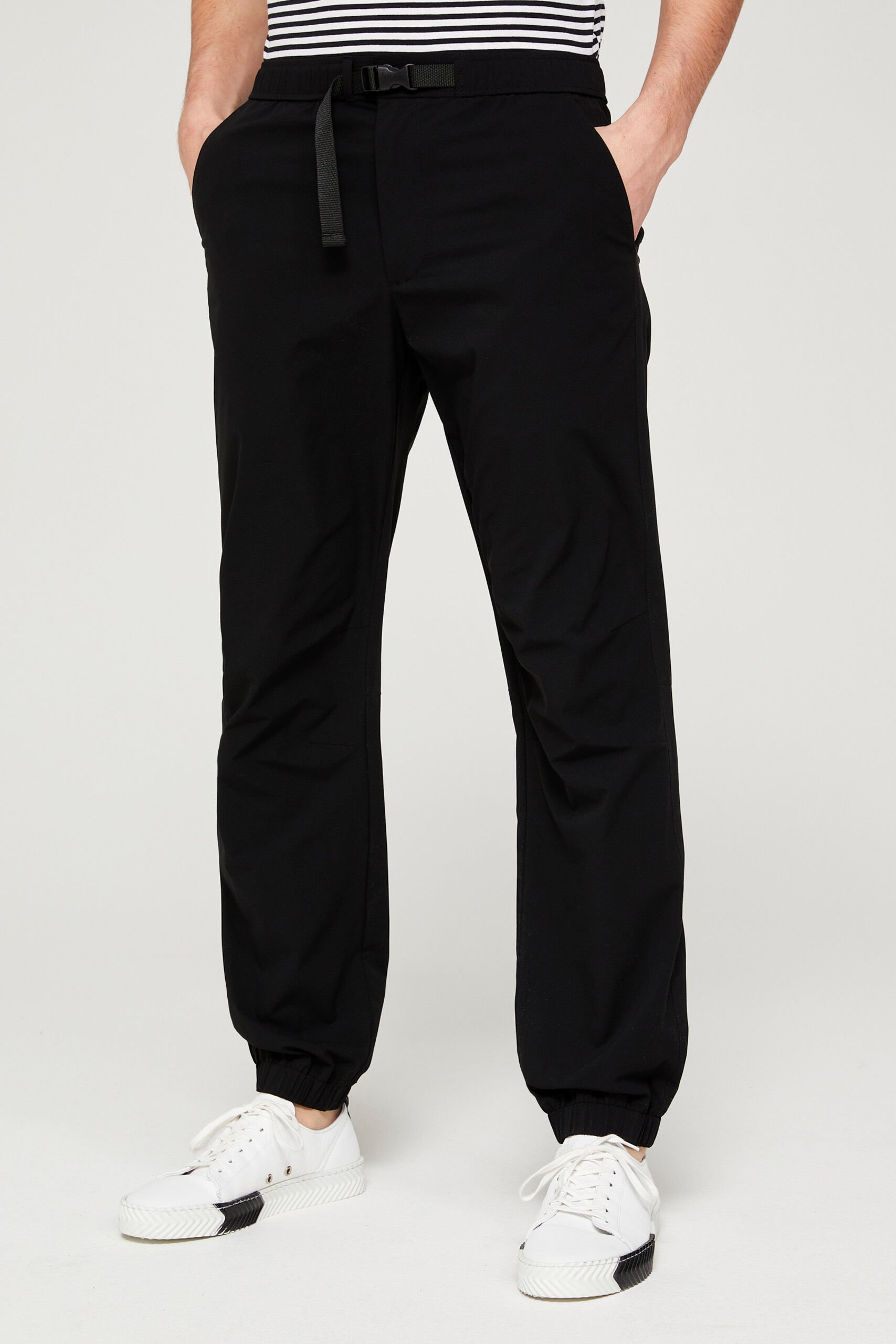 Pantalon Vaquero Corto Mujer SISLEY Women's Shorts, Fuchsia 39c