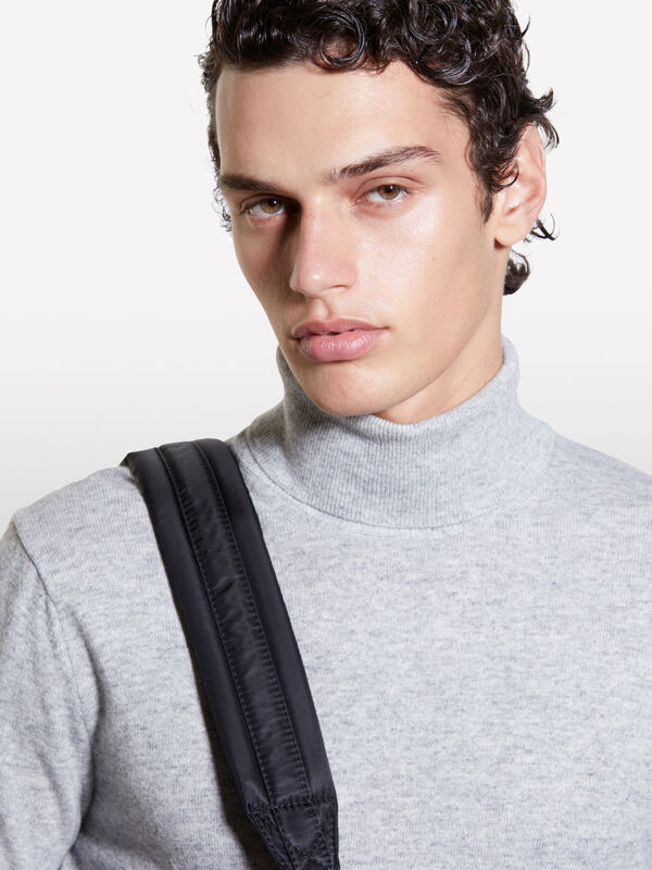 Maglia grigia regular fit con collo alto - maglie collo alto da uomo | Sisley