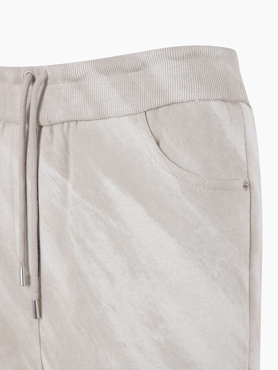 GONNA Donna image number null