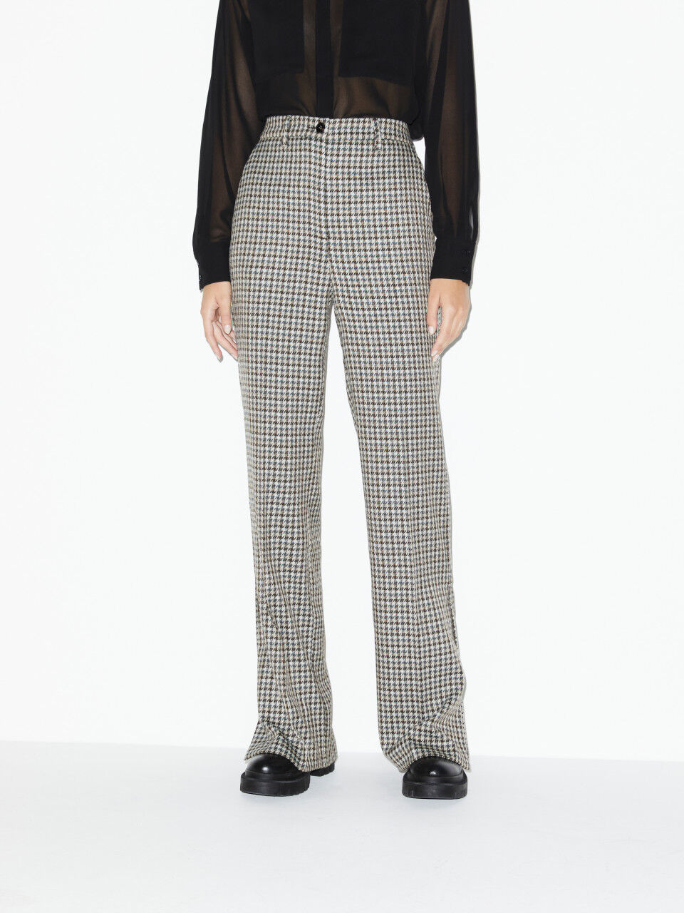 Pantaloni flare fit